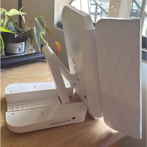 LED Vanity Mirror - Picture 3 of 9